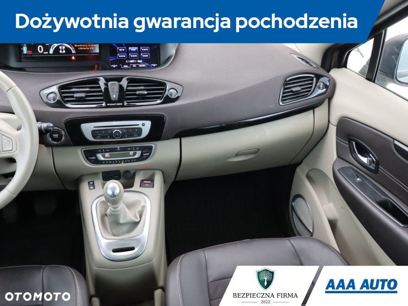 Renault Grand Scenic - 10