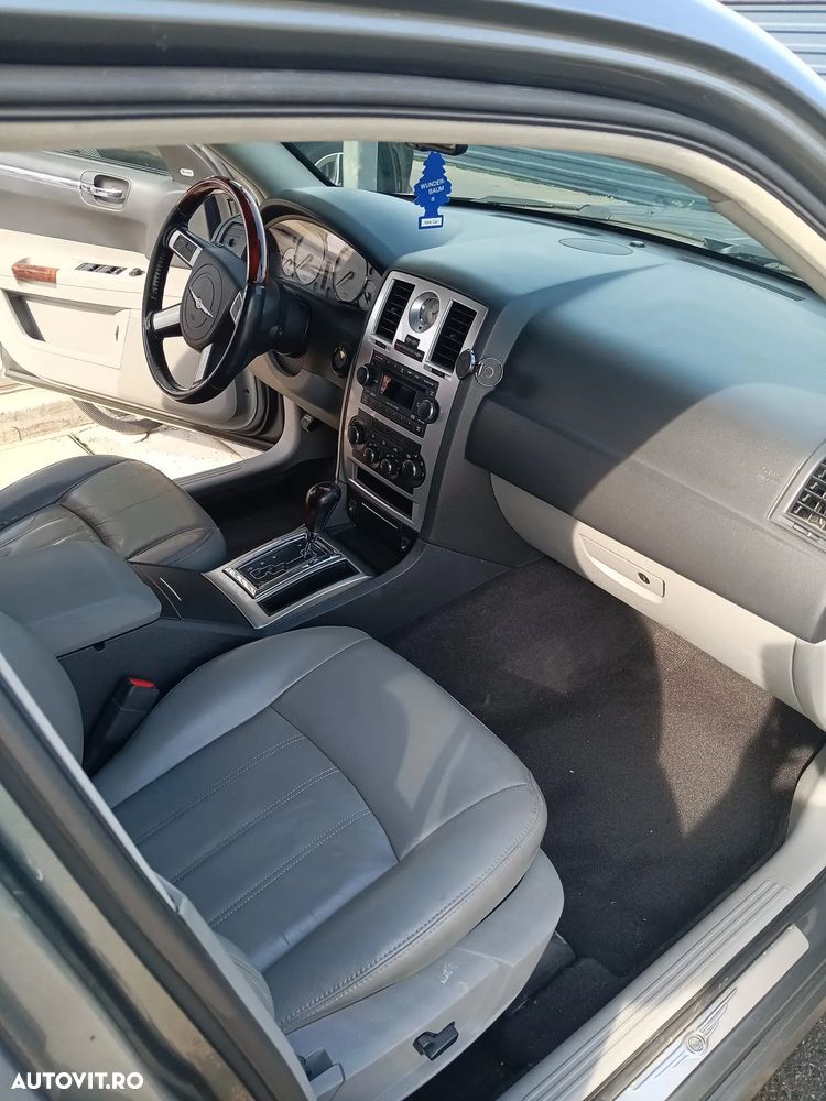 Chrysler 300C 3.0L CRD V6 aut - 10