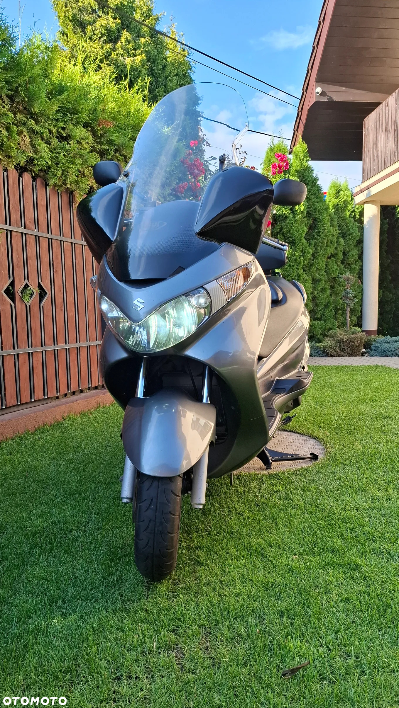 Suzuki Burgman - 13