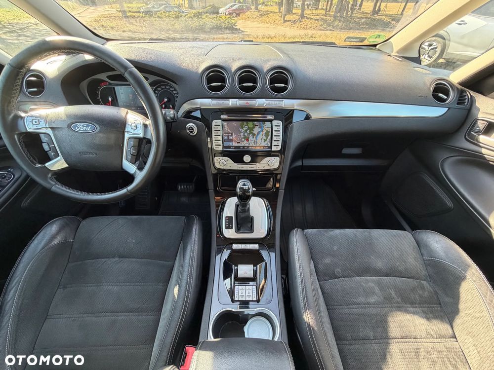 Ford Galaxy 2.0 EcoBoost Titanium - 24