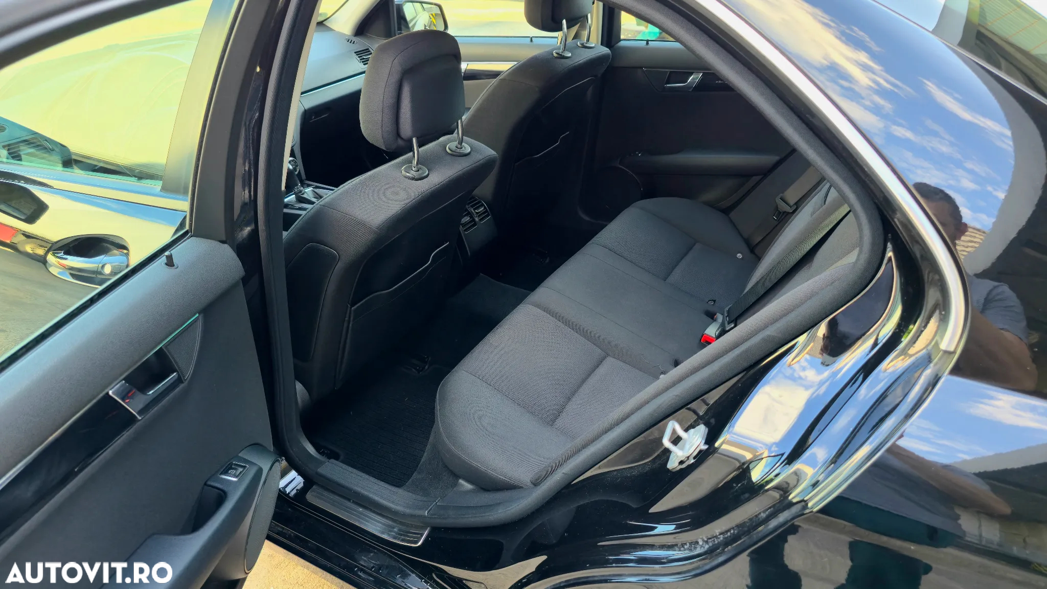 Mercedes-Benz C 200 T (BlueEFFICIENCY) Elegance - 9