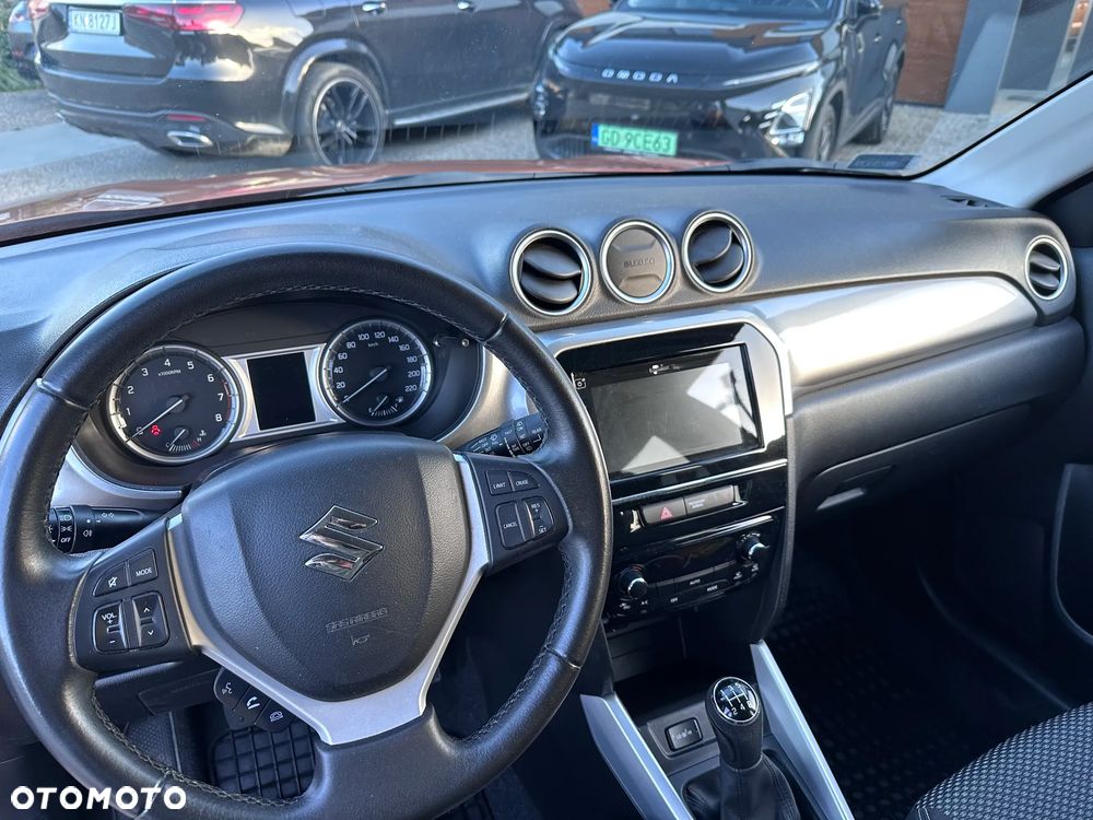 Suzuki Vitara 1.6 Premium 2WD - 18