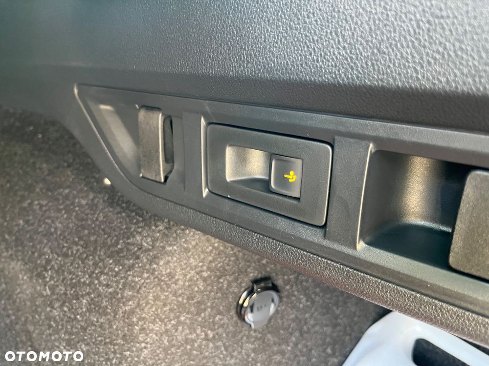 Skoda Octavia 2.0 TDI Sportline DSG - 31