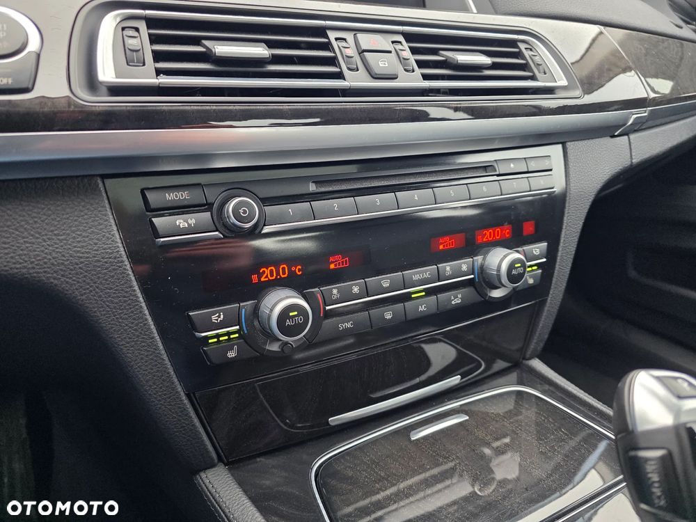 BMW Seria 7 740d xDrive - 15