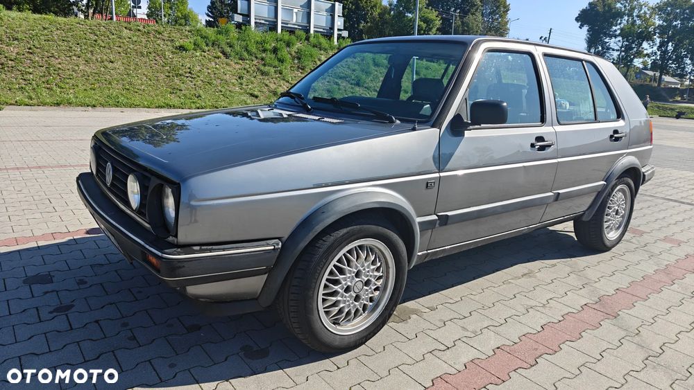 Volkswagen Golf - 12