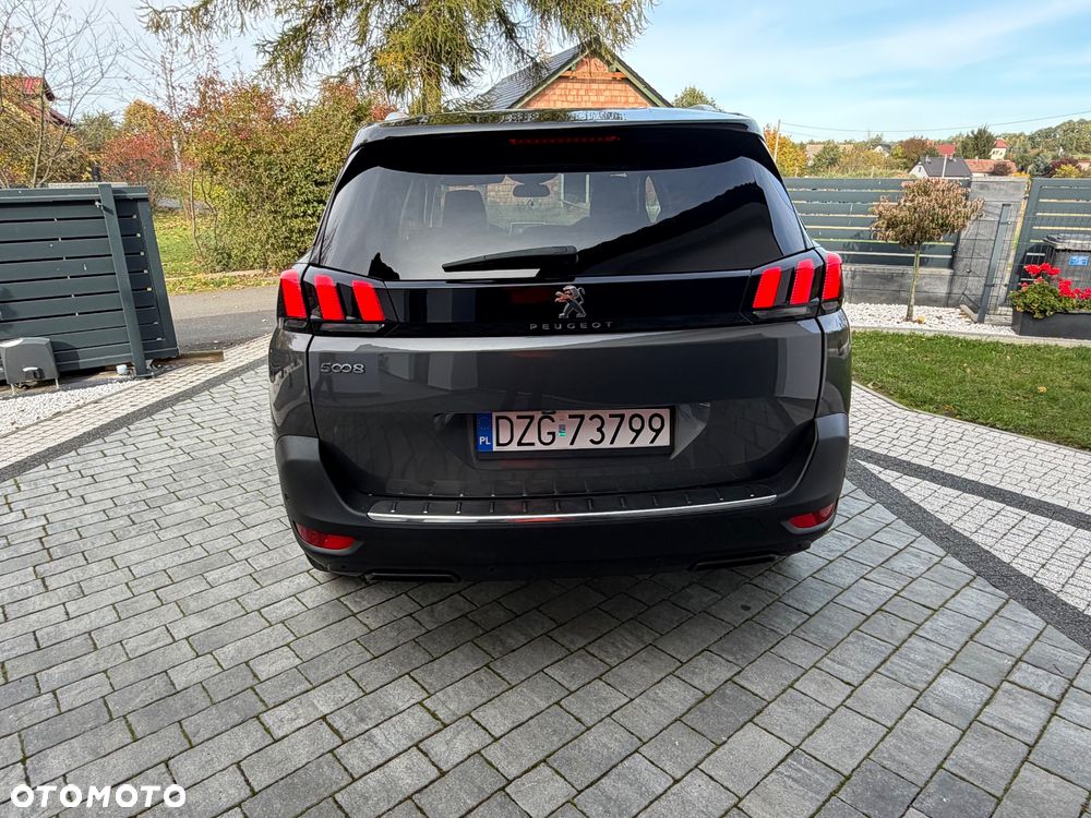 Peugeot 5008 2017 photo 5