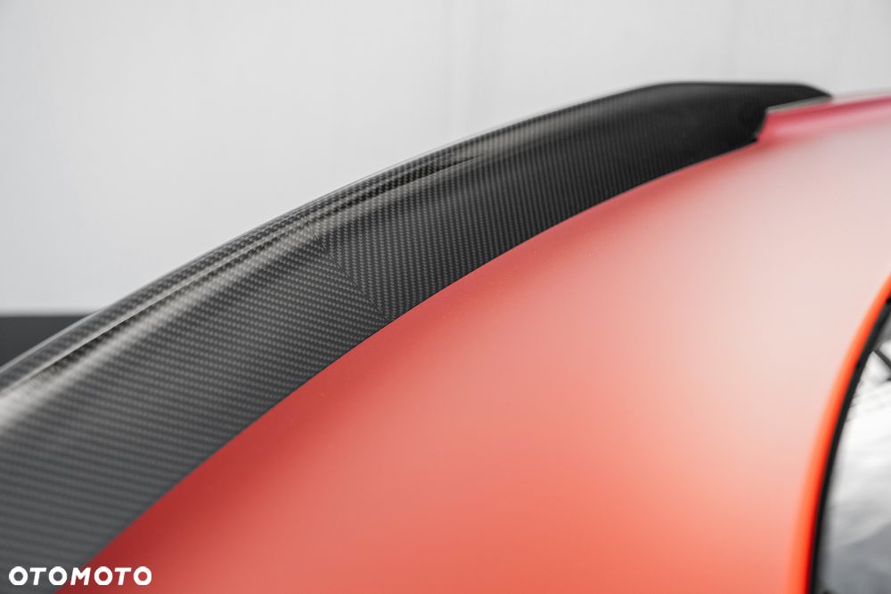 Aston Martin DBS - 15