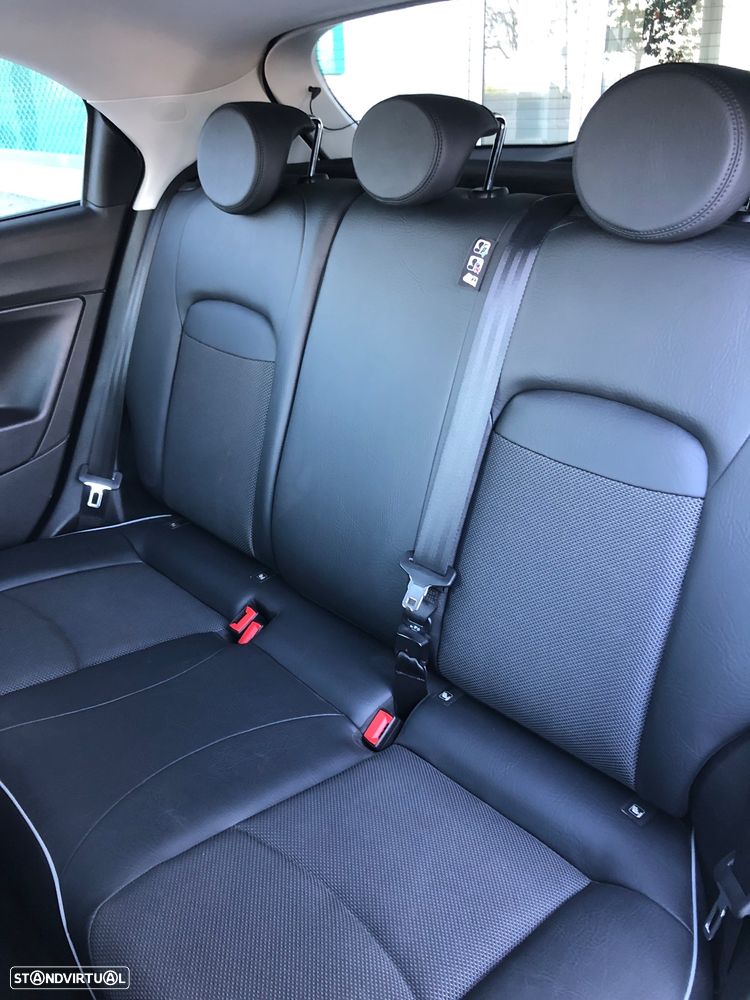 Fiat 500X 1.6 MJ City Cross J18 DCT - 21