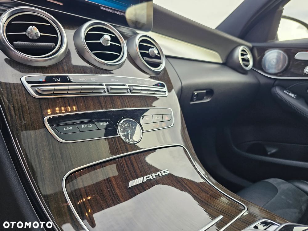 Mercedes-Benz Klasa C 63 AMG 9G - 20