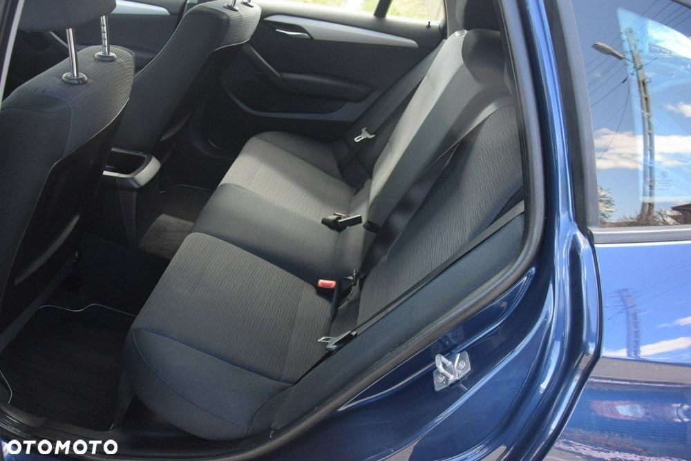 BMW X1 sDrive18d - 23