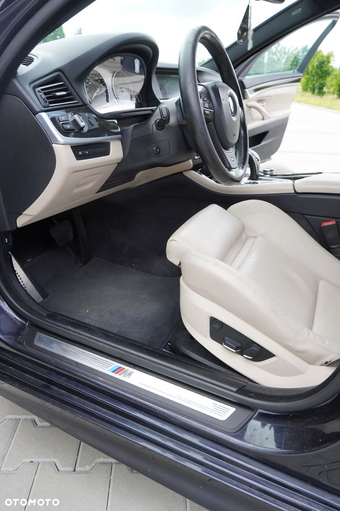 BMW Seria 5 530d xDrive Sport-Aut - 12