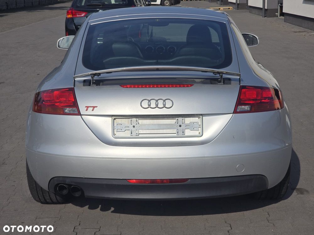 Audi TT Coupé - 8