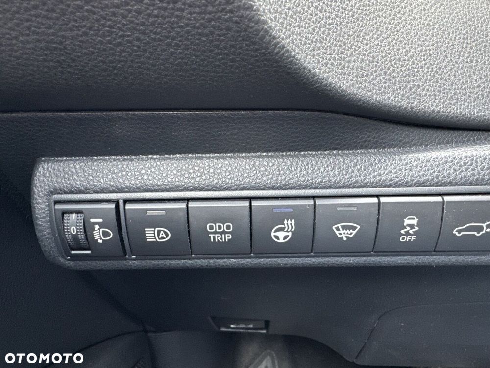 Toyota Corolla 1.8 Hybrid Style - 18