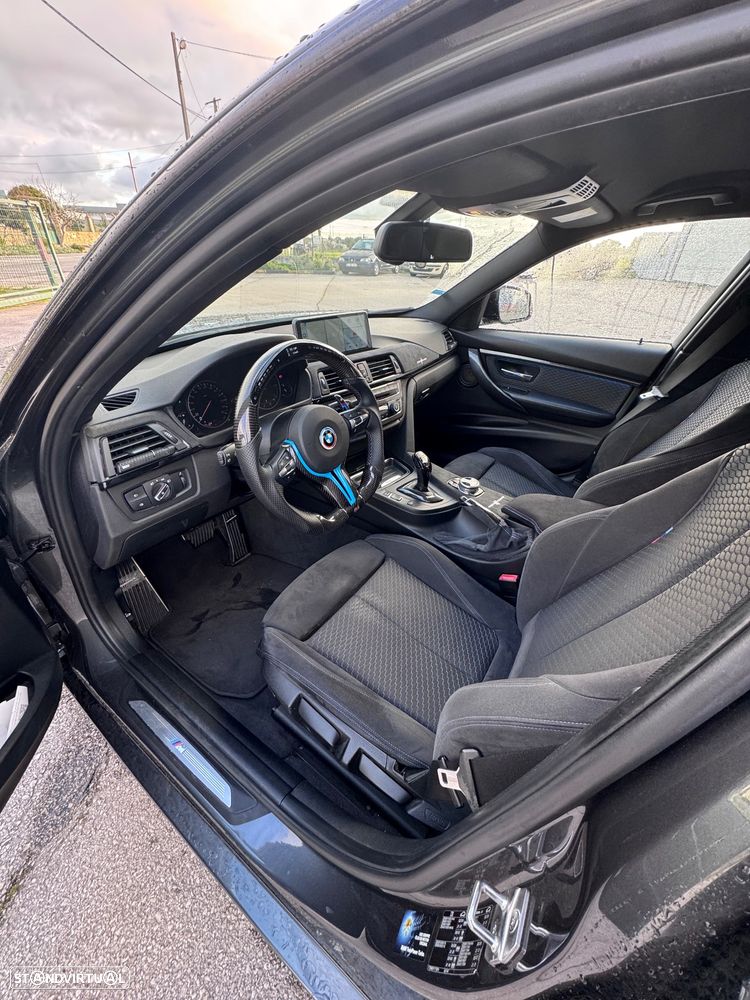 BMW 320 d Auto Pack M - 16
