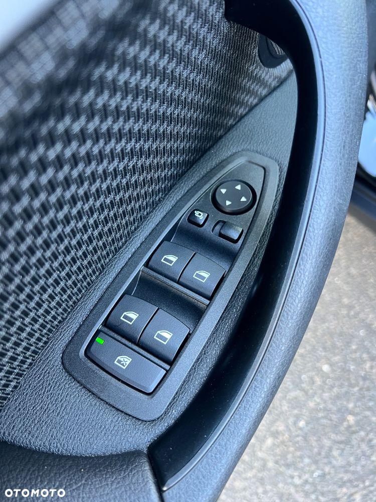 BMW X2 sDrive18i Business Edition - 11