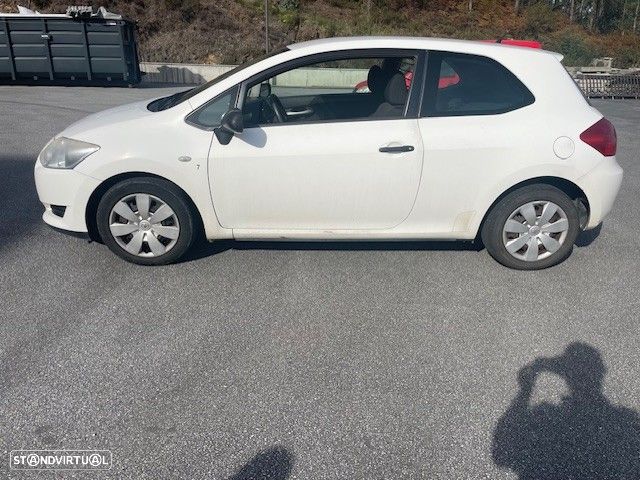 Toyota Auris 2008 photo 3