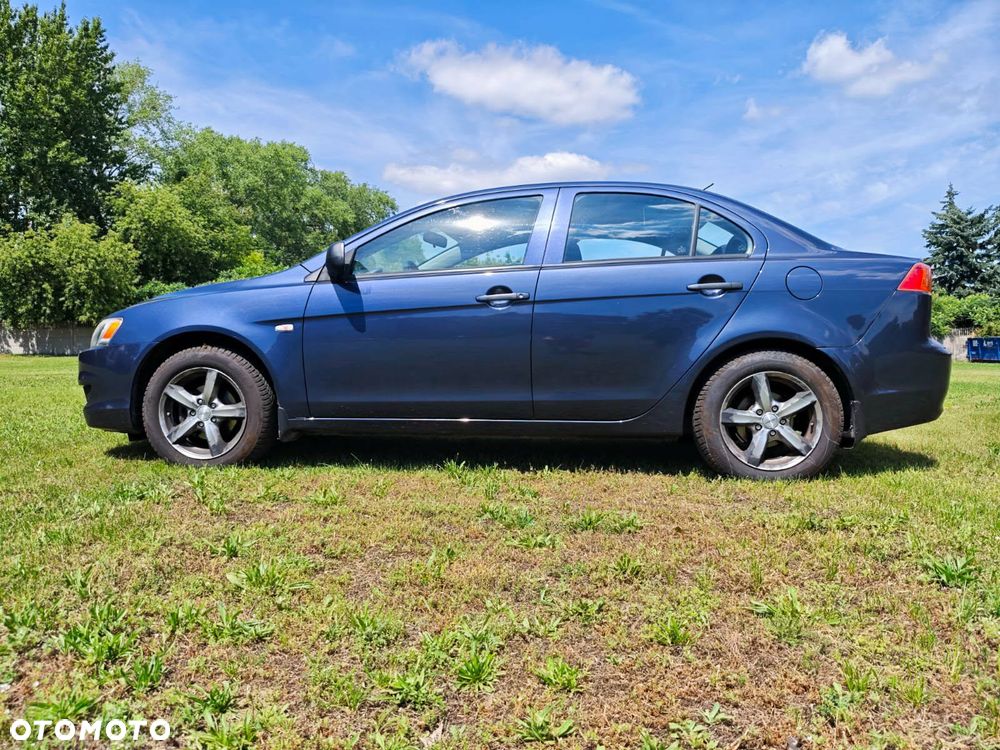 Mitsubishi Lancer 1.8 Inform LPG - 6