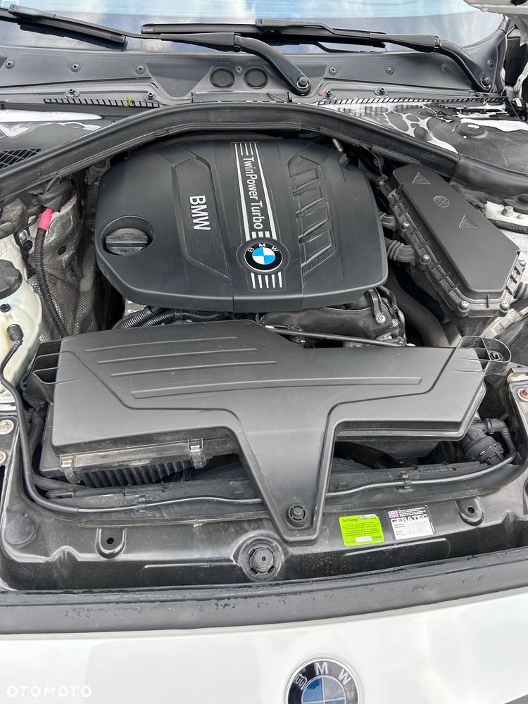 BMW Seria 2 220d Sport Line - 13