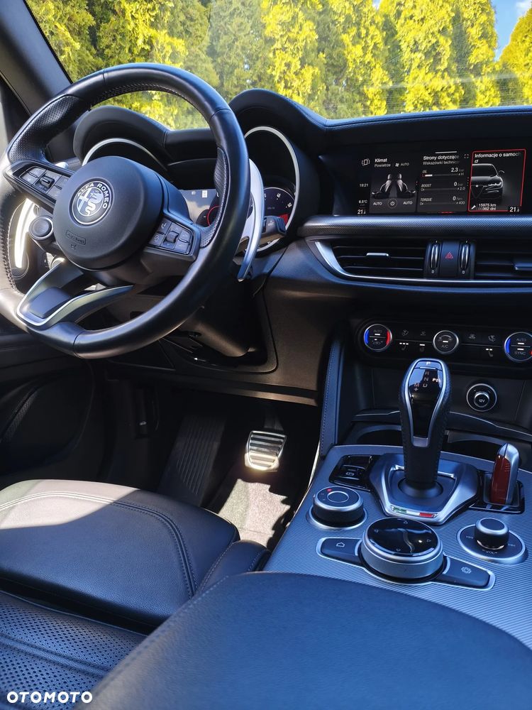 Alfa Romeo Stelvio 2.0 Turbo 16V AT8-Q4 Veloce Ti - 40
