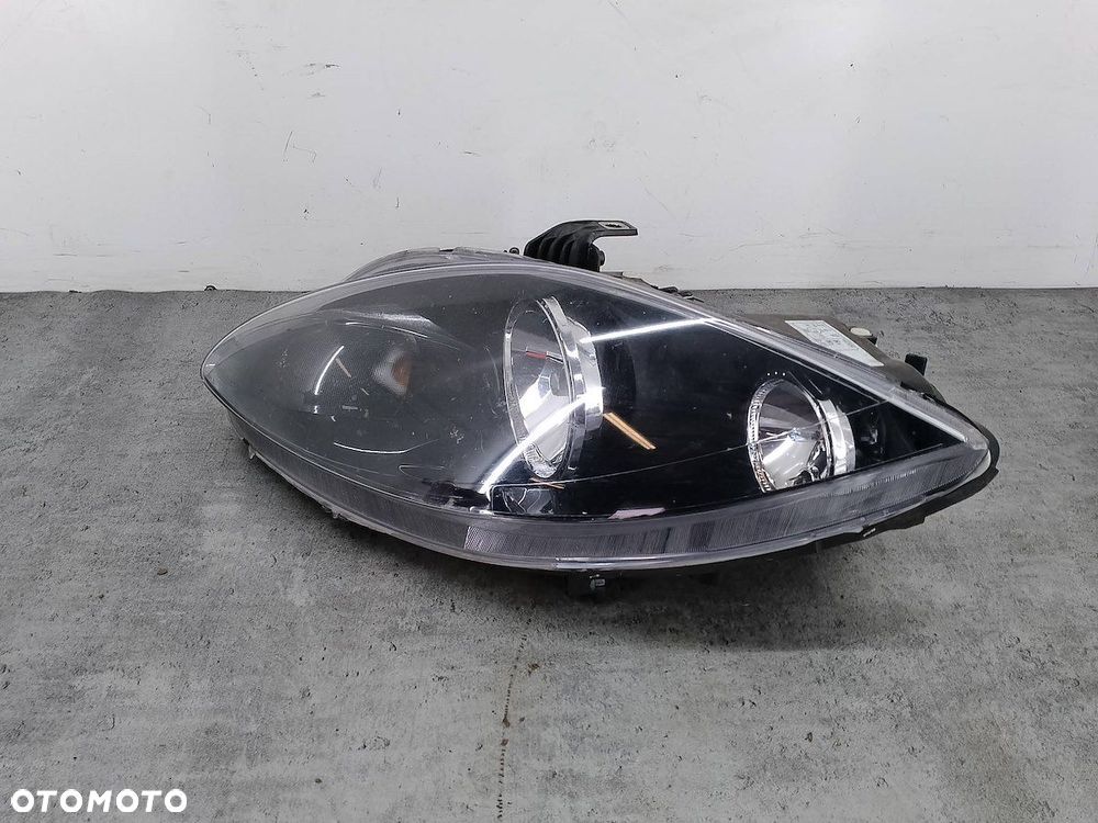 LAMPA PRZÓD LEWA SEAT TOLEDO III 20-B210 2.0 TDI - 2