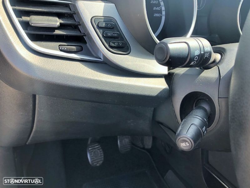 Alfa Romeo Giulietta 1.6 JTDM Exclusive - 13