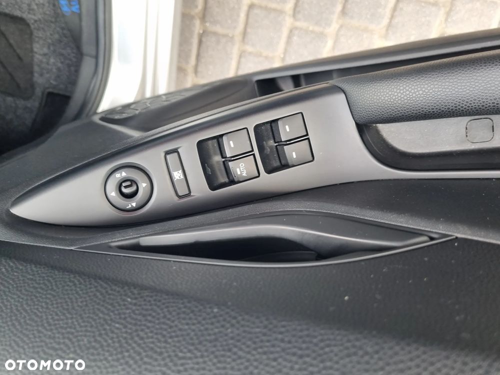 Hyundai ix20 1.6 Automatik Fifa World Cup Edition - 21