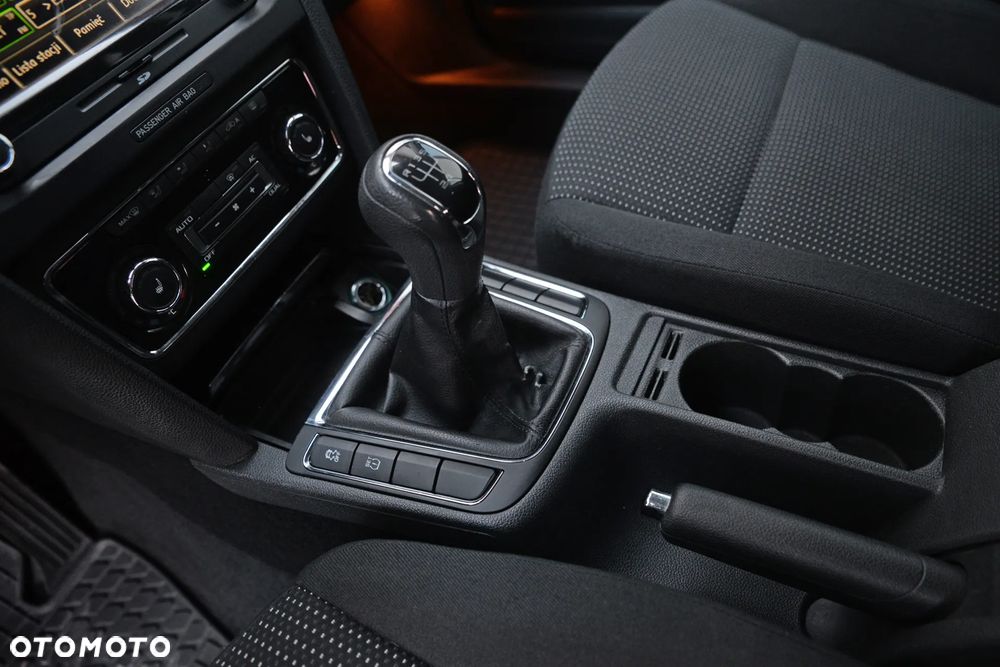 Skoda Superb 1.6 TDI Elegance Greenline - 36