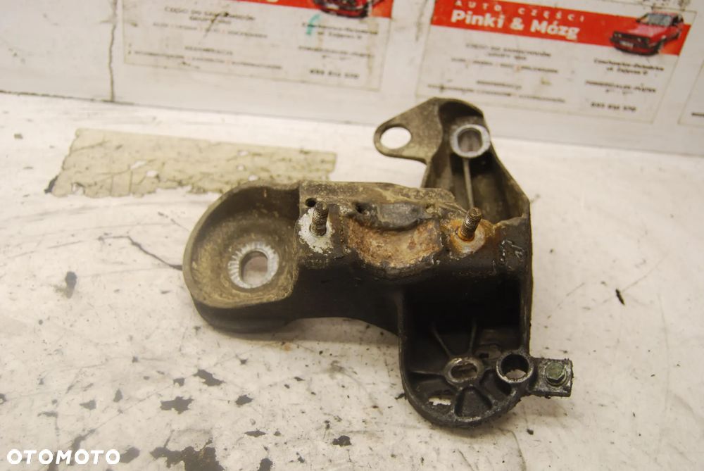 ŁAPA WSPORNIK SILNIKA 4B0199351B 4B0199352B LEWA PRAWA VW PASSAT B5 1.8T AUDI A6 C5 - 4