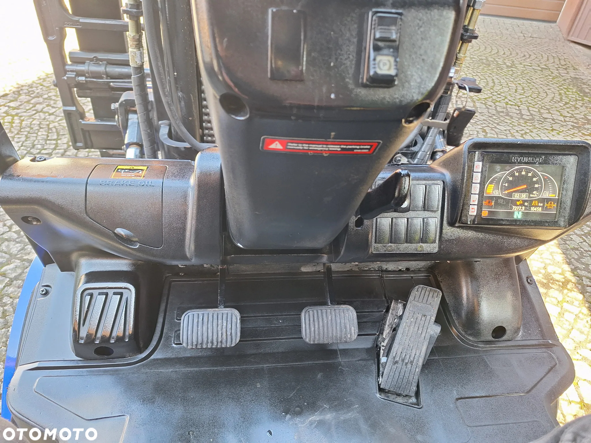 Hyundai 30d-9 - 18