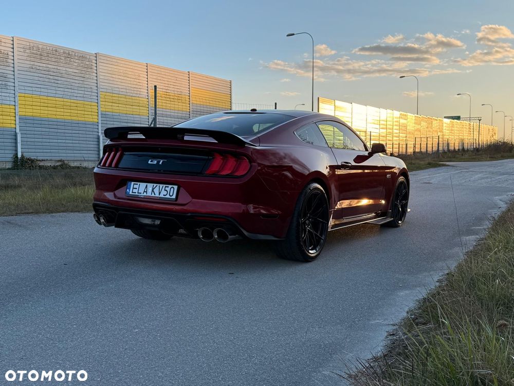Ford Mustang - 6