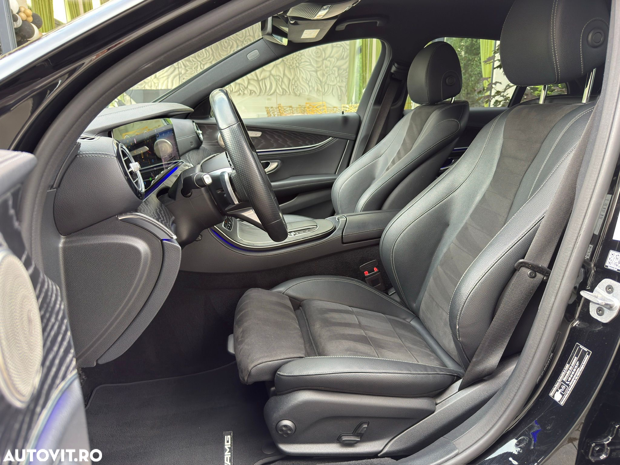 Mercedes-Benz E 300 9G-TRONIC AMG Line - 11
