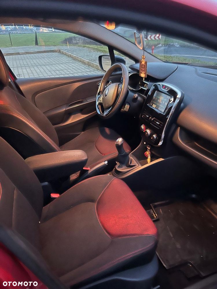 Renault Clio - 12