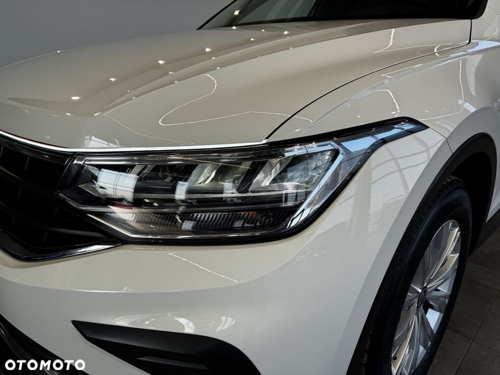 Volkswagen Tiguan - 10