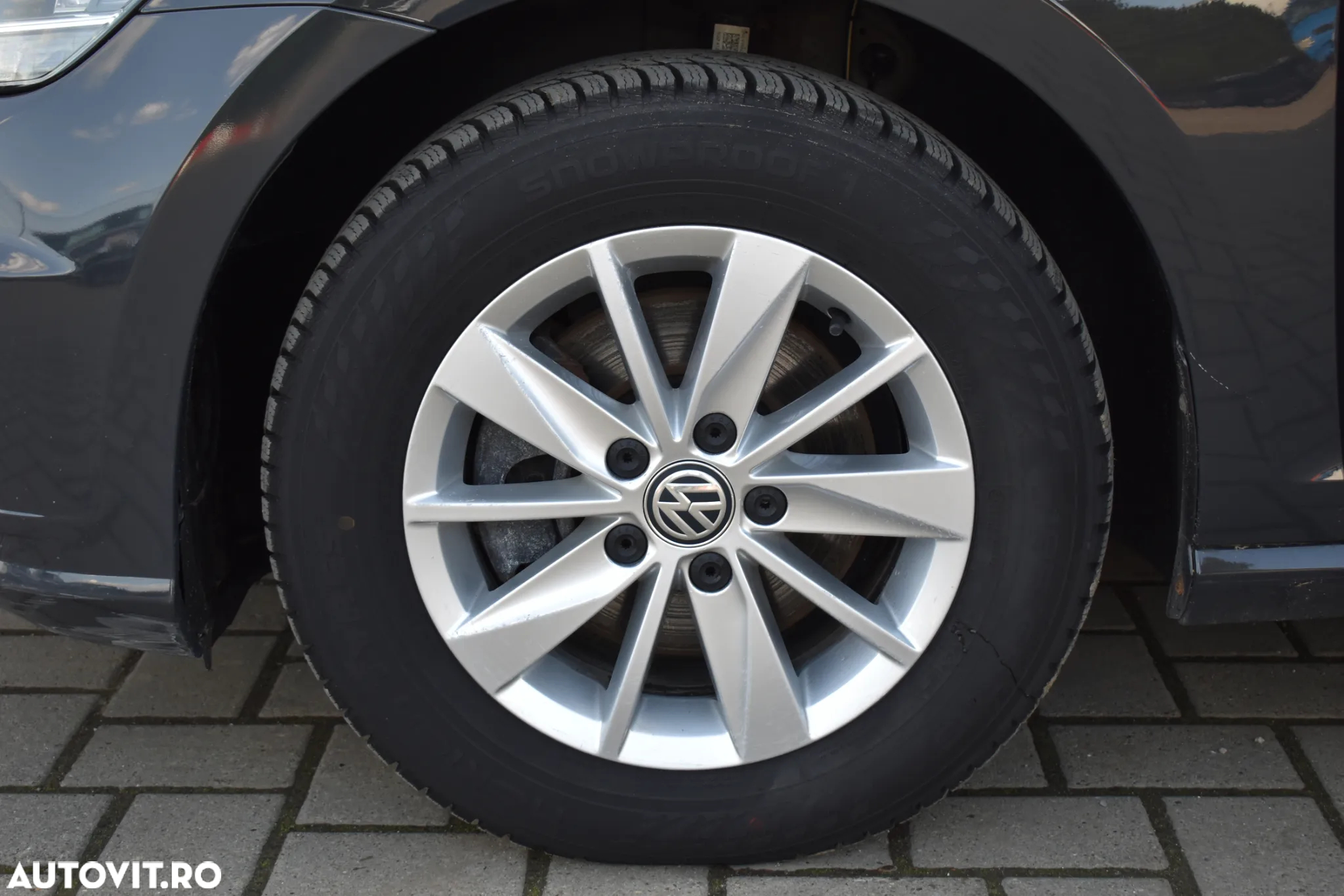 Volkswagen Golf 1.6 TDI Comfortline - 9