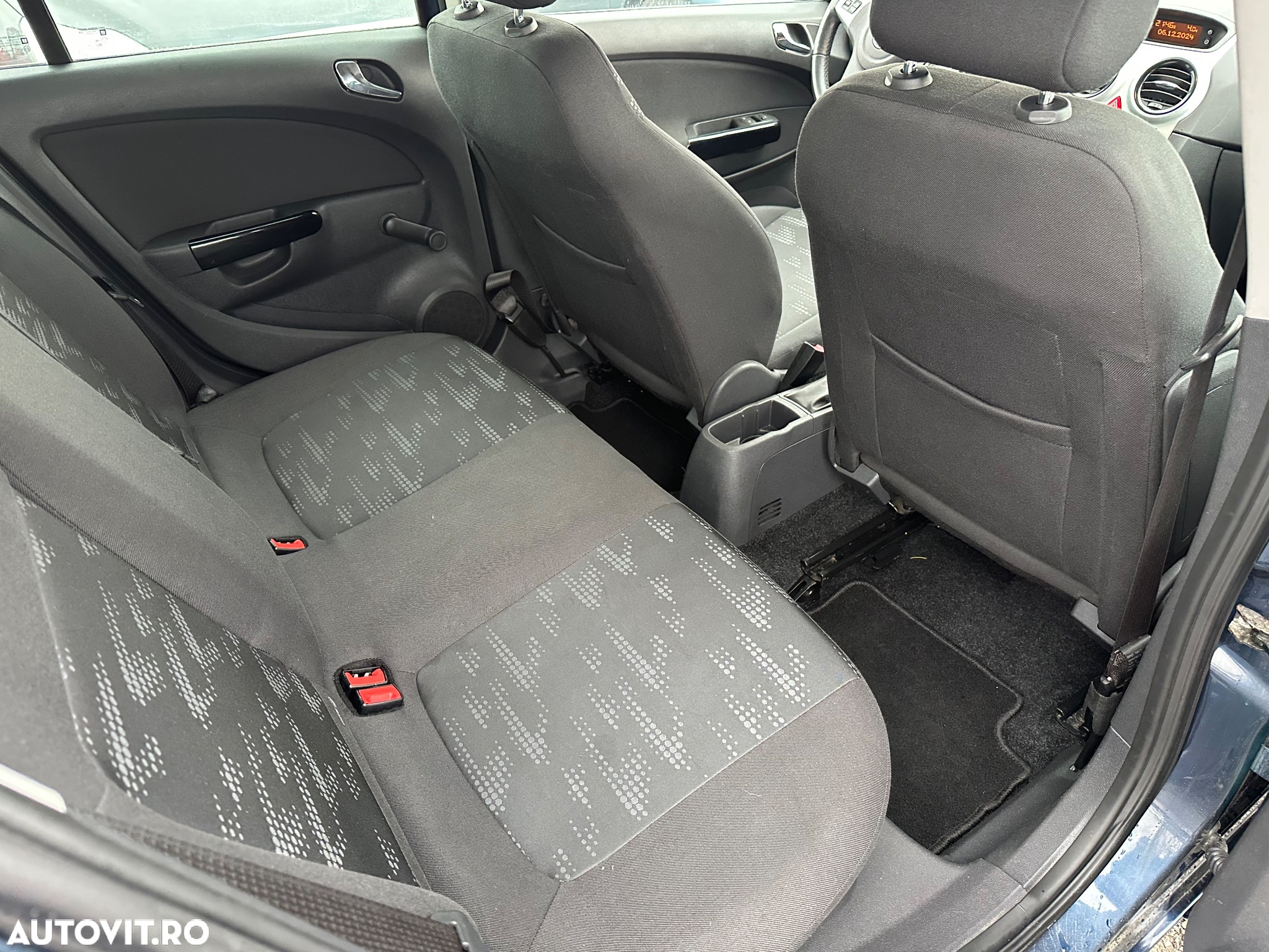 Opel Corsa 1.3 CDTI DPF Catch me - 10