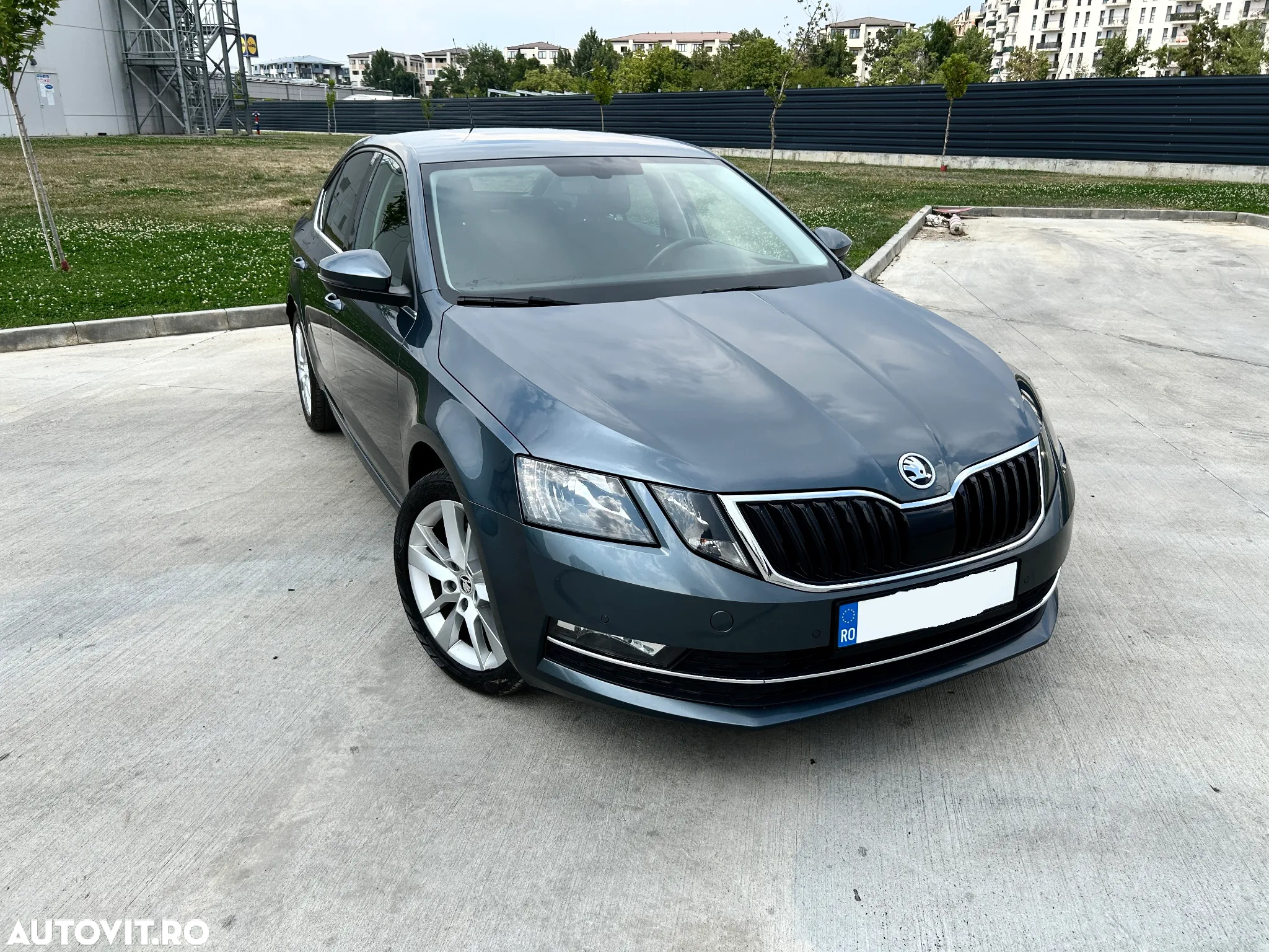 Skoda Octavia 2.0 TSI DSG Ambition - 3