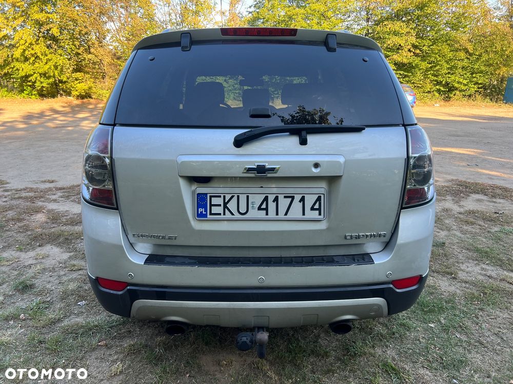 Chevrolet Captiva 2.2 d LTZ - 4