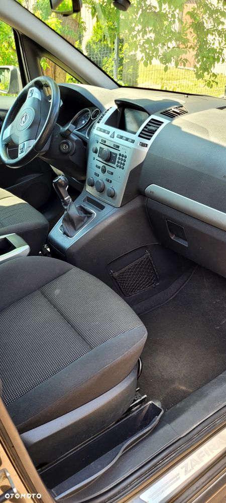 Opel Zafira 1.8 - 13