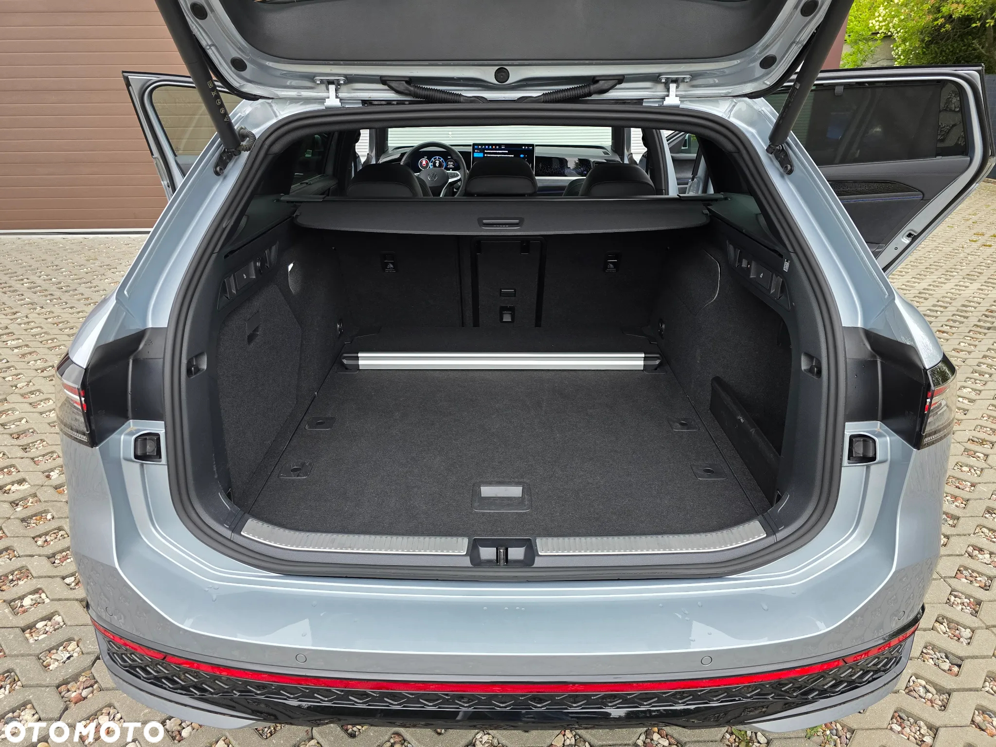 Volkswagen Passat Variant 2.0 TDI SCR DSG R-Line - 26