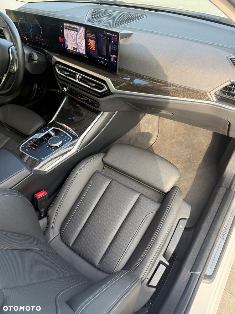 BMW Seria 3 320d xDrive Luxury Line sport - 32