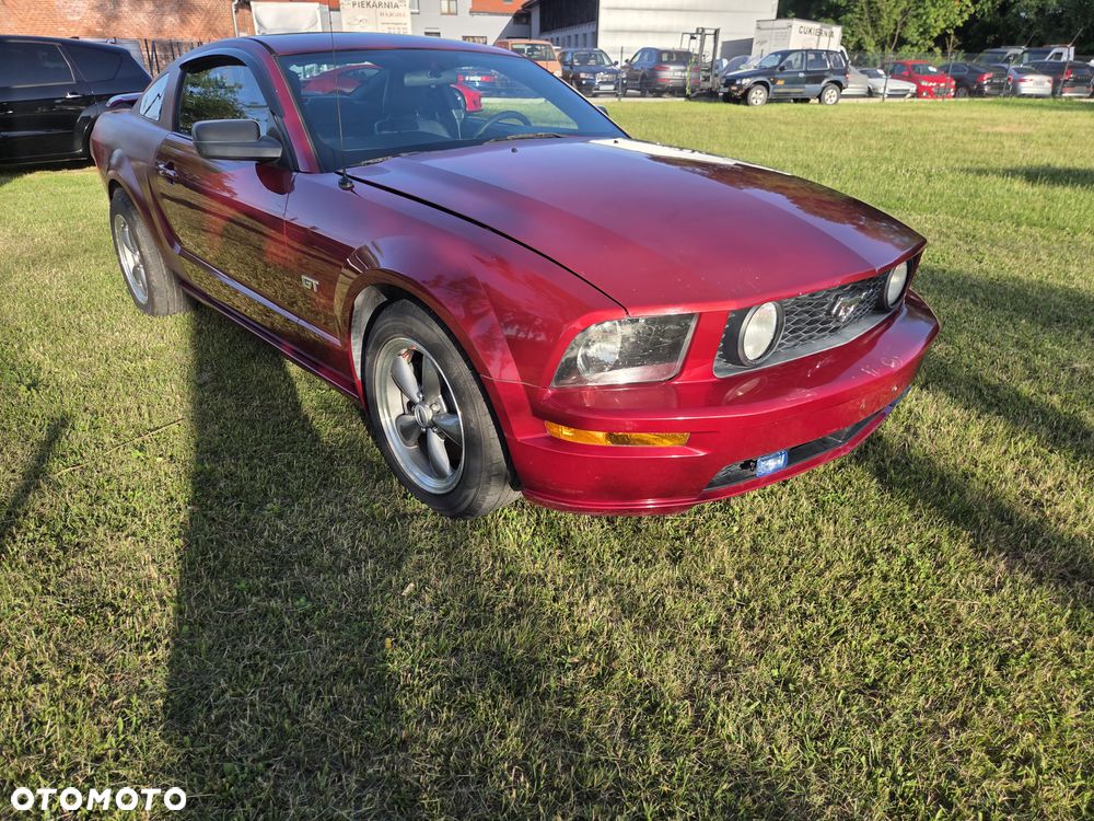 Ford Mustang - 8