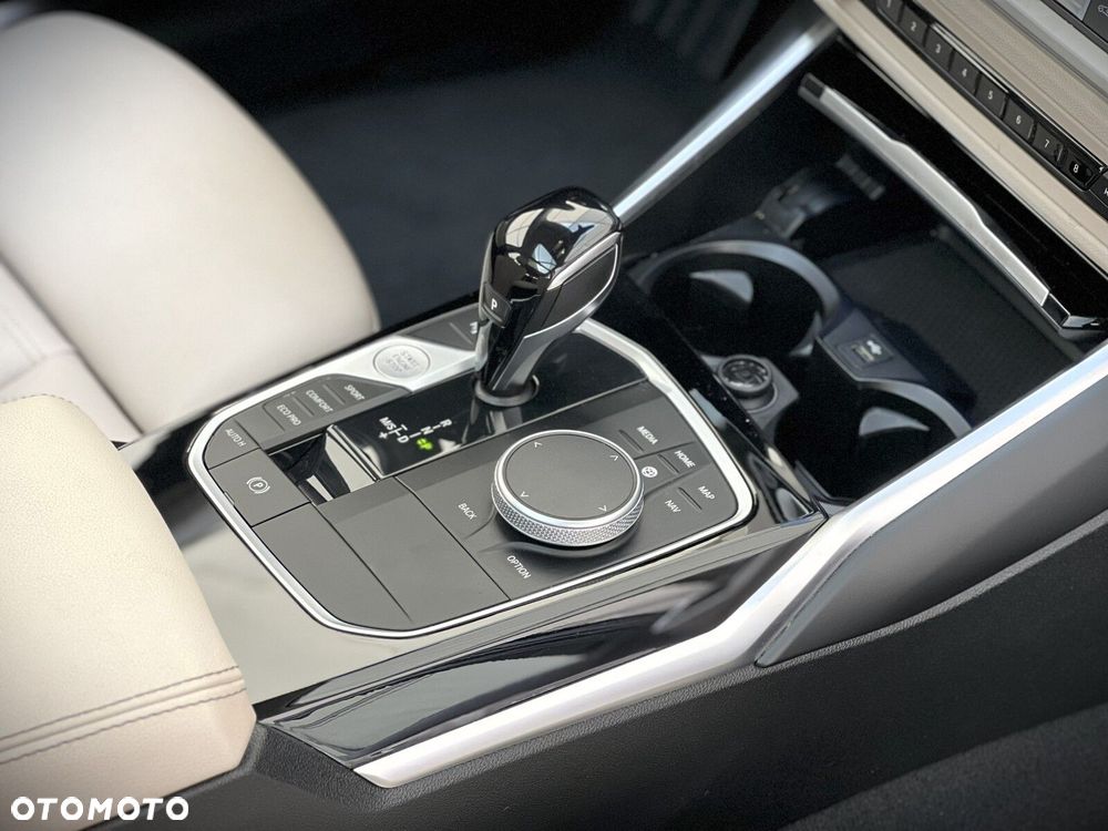 BMW Seria 3 320d xDrive Sport Line - 27