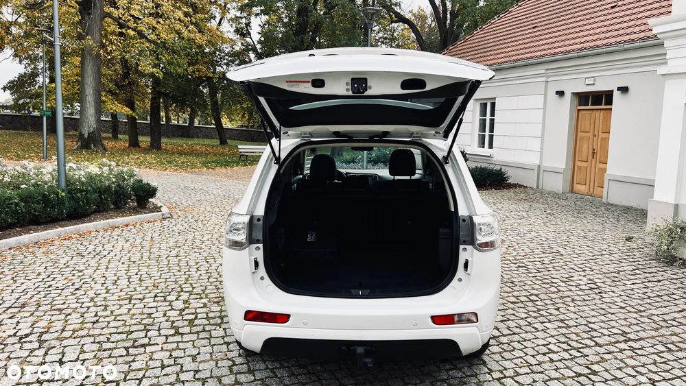 Mitsubishi Outlander - 18