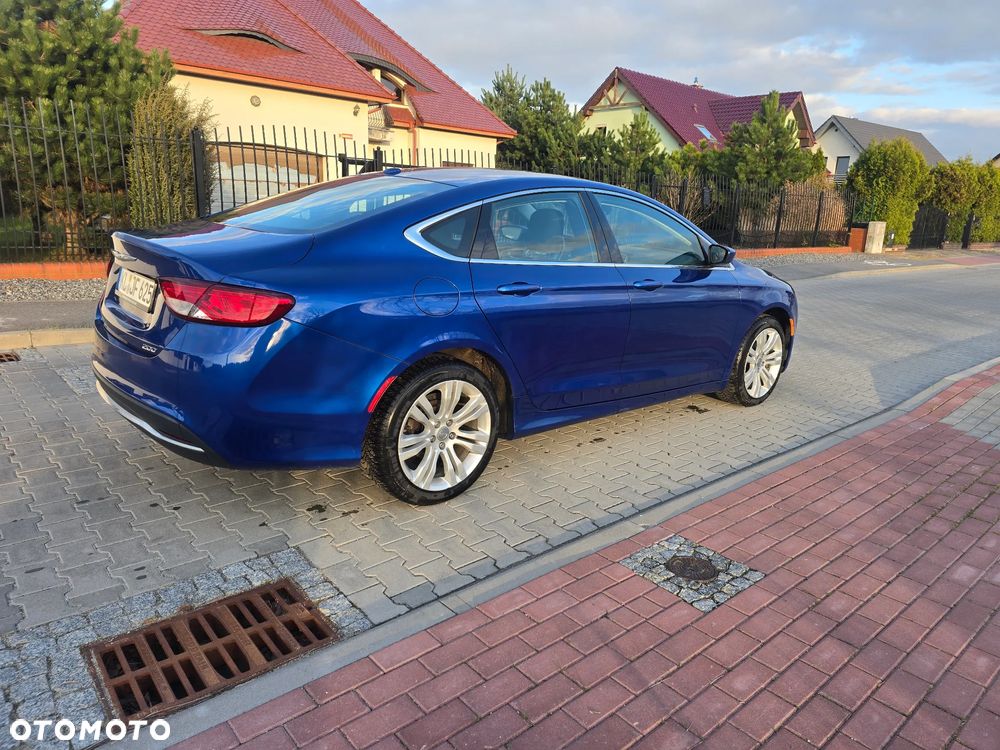 Chrysler 200 - 3