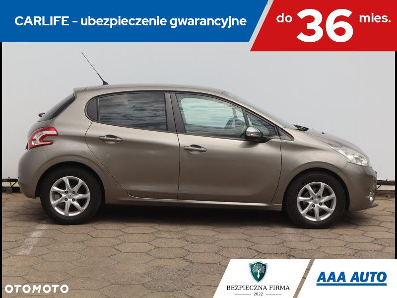 Peugeot 208 - 7