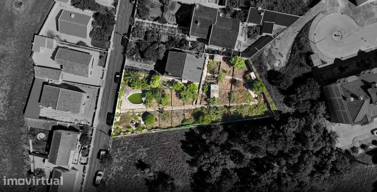 Projeto Aprovado para construção 2 Moradias Independentes - Venda do