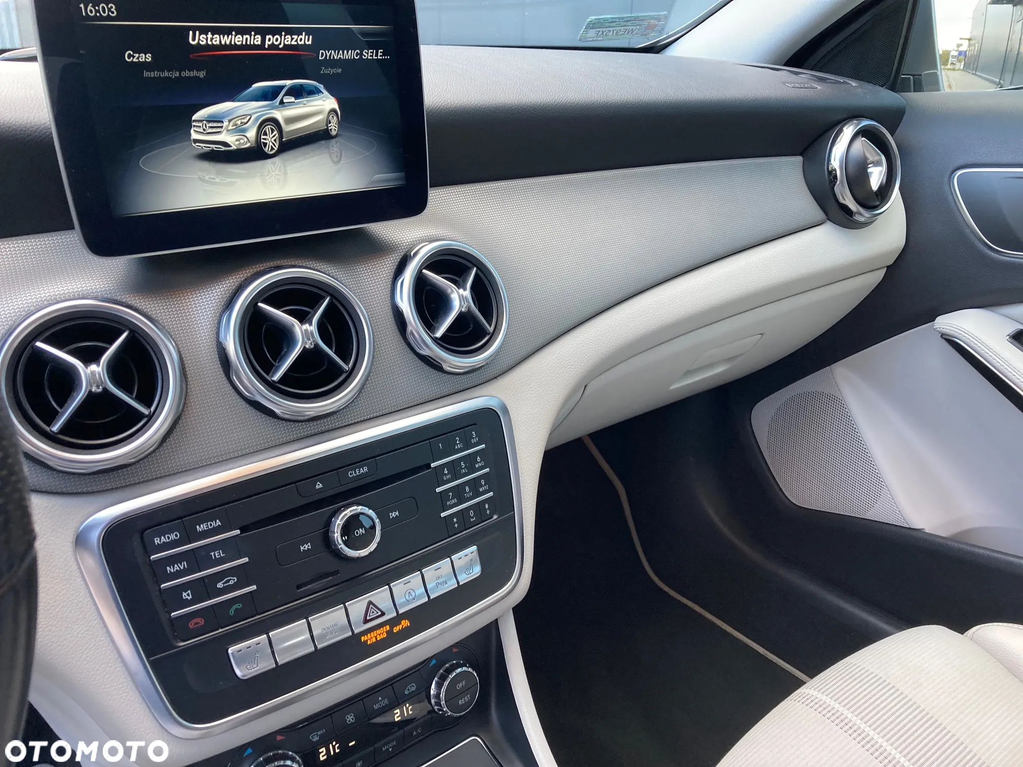 Mercedes-Benz GLA 200 7G-DCT AMG Line - 15