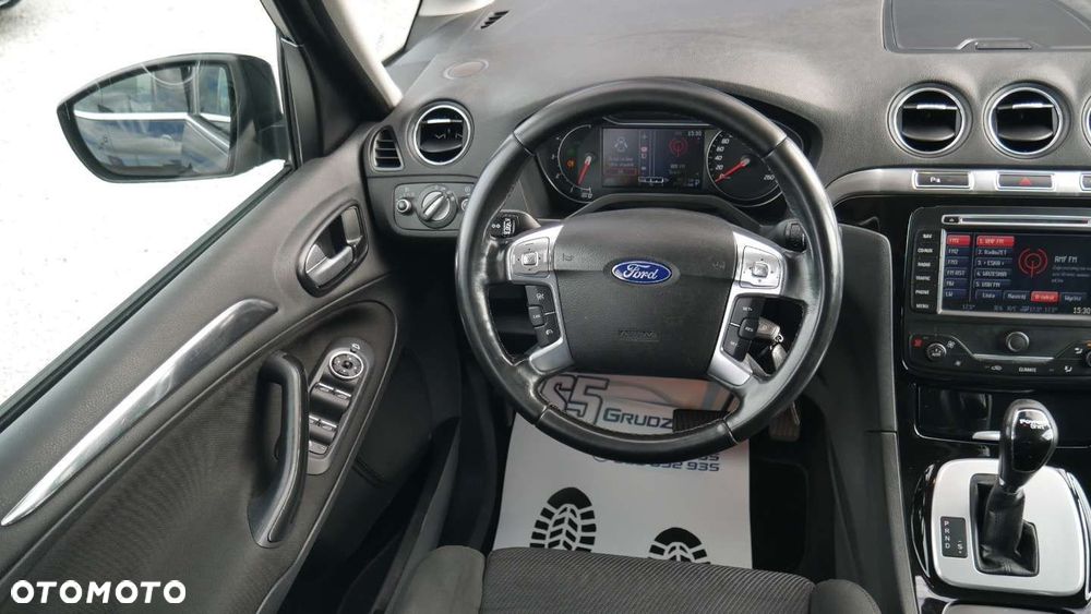 Ford Galaxy - 9