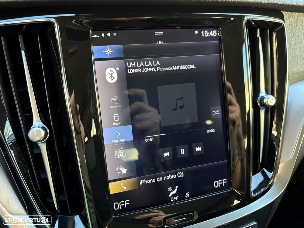 Volvo V60 2.0 D3 Momentum Plus - 20