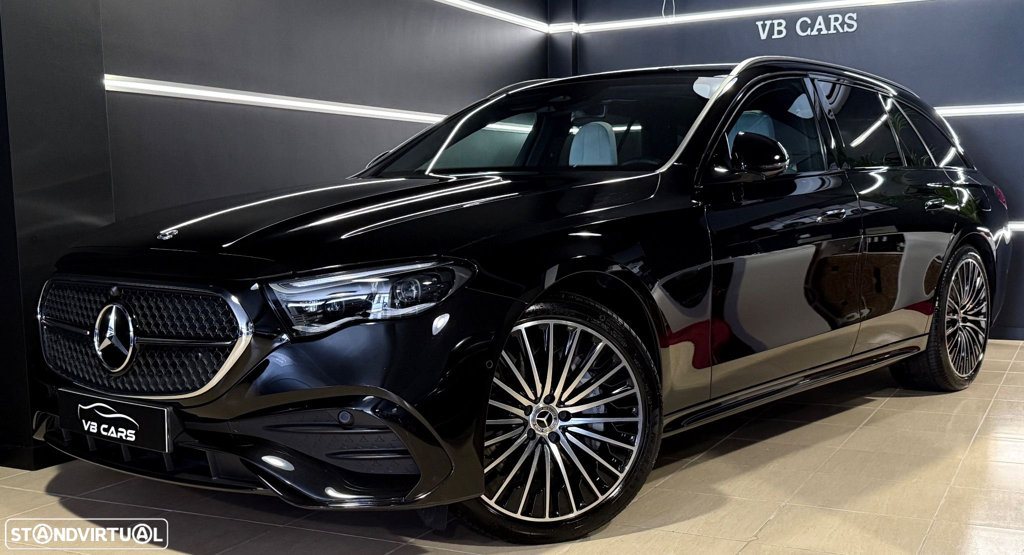 Mercedes-Benz E 300 Standard - 1